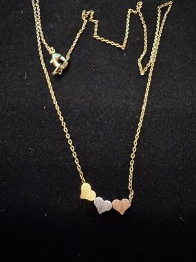 NWOT Three-Heart Tri-Tone Gold Necklace Women Jewelry